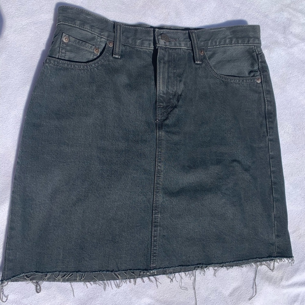 Levi’s Black Denim Skirt